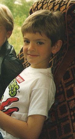 andrew garfield childhood.